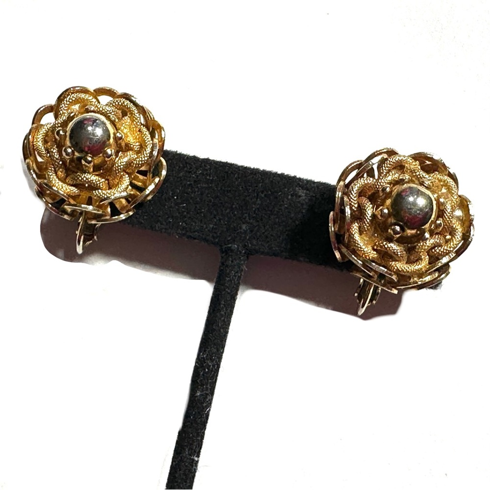 Vintage Elegant Gold Tone Clip On Earrings Rose Flower Layered Petals